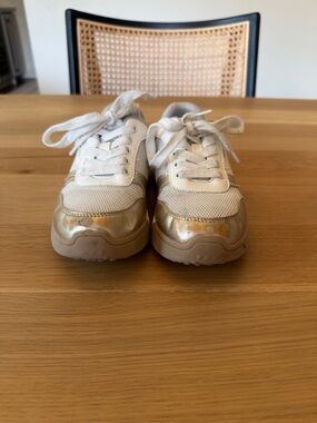 Sam Edelman White and Gold Kids Lace-Up Sneakers